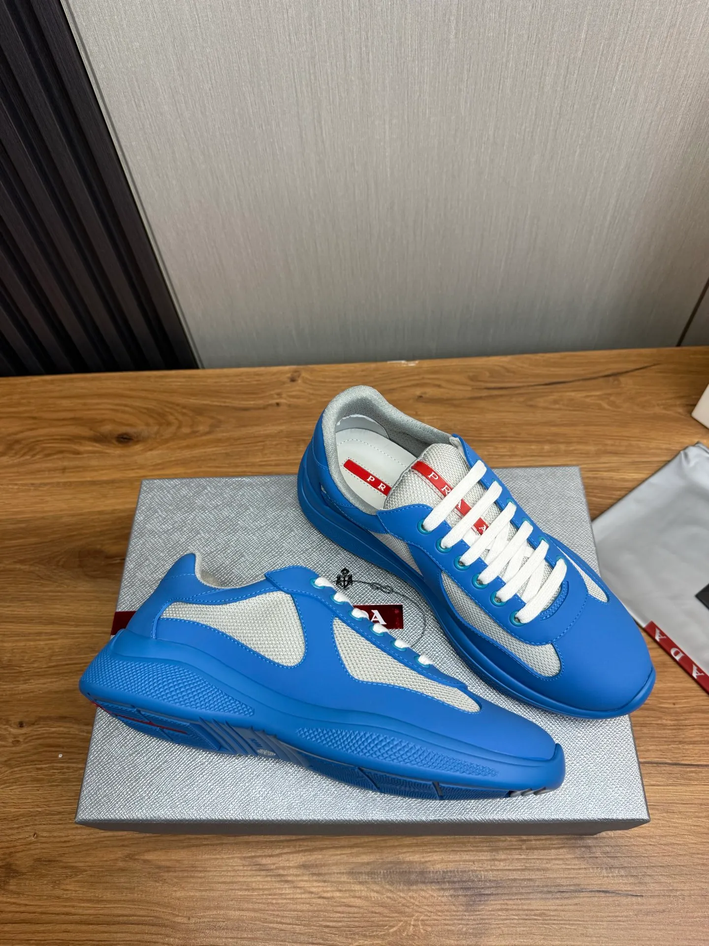 Men's shoes 640💰 [PRADA] Hot selling items🔥Must be recommended every day~~ Official website synchronized, 1:1 high quality shipments✔️ Imported cowhide fabric, rubber material + cowhide lining, original bottom, high-end airplane box packaging🎁 38-45 (38.45 custom-made, non-returnable)